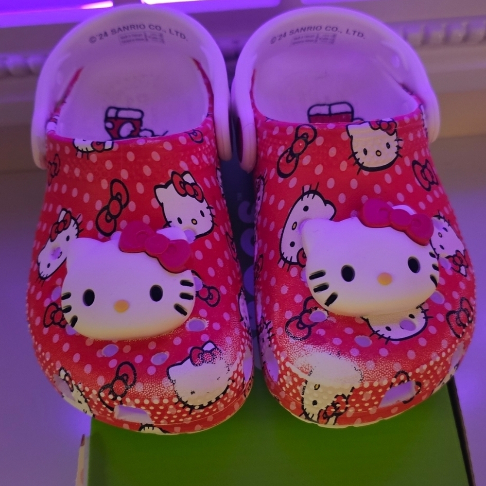 Hello Kitty Kids CROCS - Red and White - Picture 3 of 5